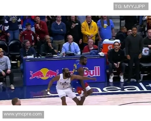 韦德：上次见面哈登问我是否已经缩水了 别调侃我的身高啊